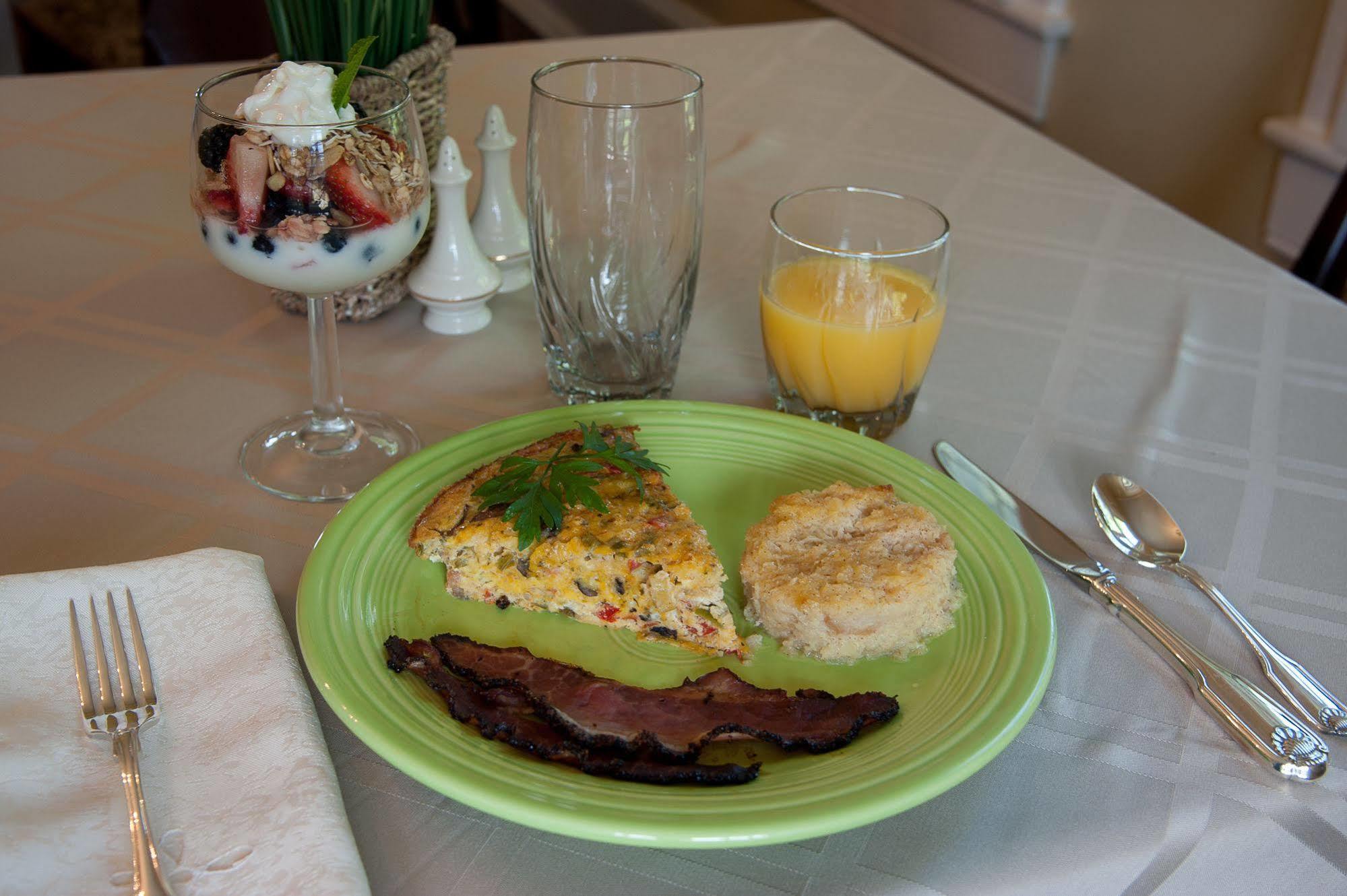 Steeles Tavern Manor Bed & Breakfast Raphine Kültér fotó